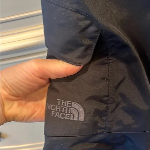 The North Face Black Snow Pants - Picture 2 of 11